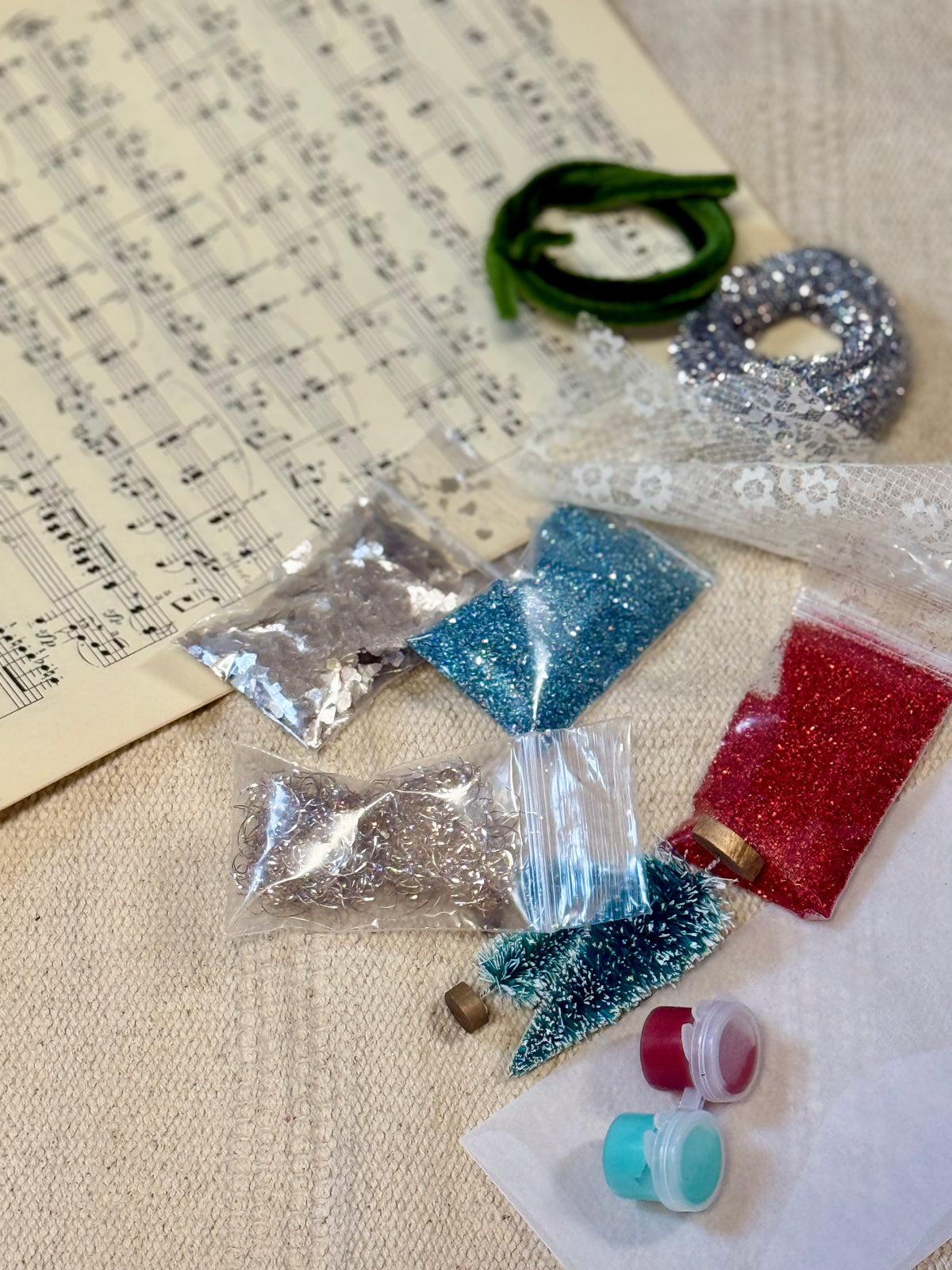 Small Glitter House Kit