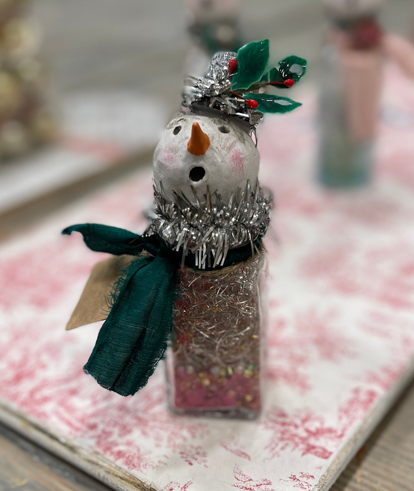 "Helena" Snow People