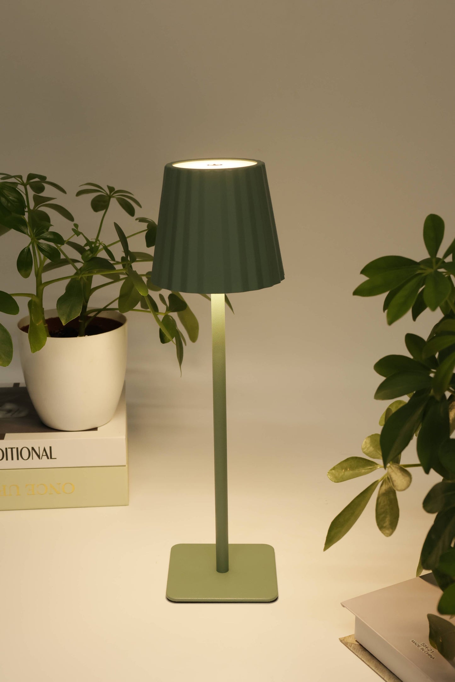 Fluted LED Touch Lamp – Dimmable, USB-C Rechargeable