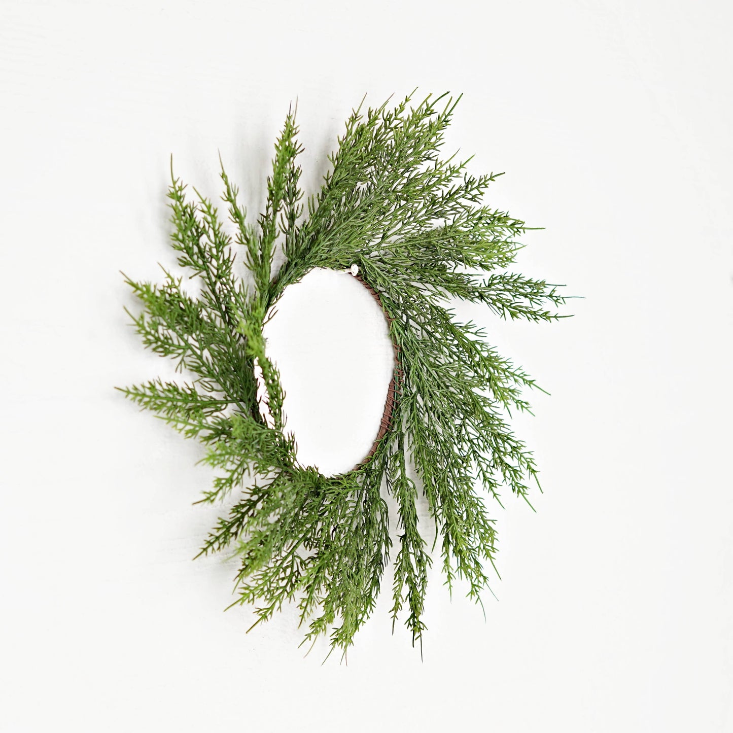 510062- 17in(6.5)Wreath-Soft Touch Evergreen Cedar Pine