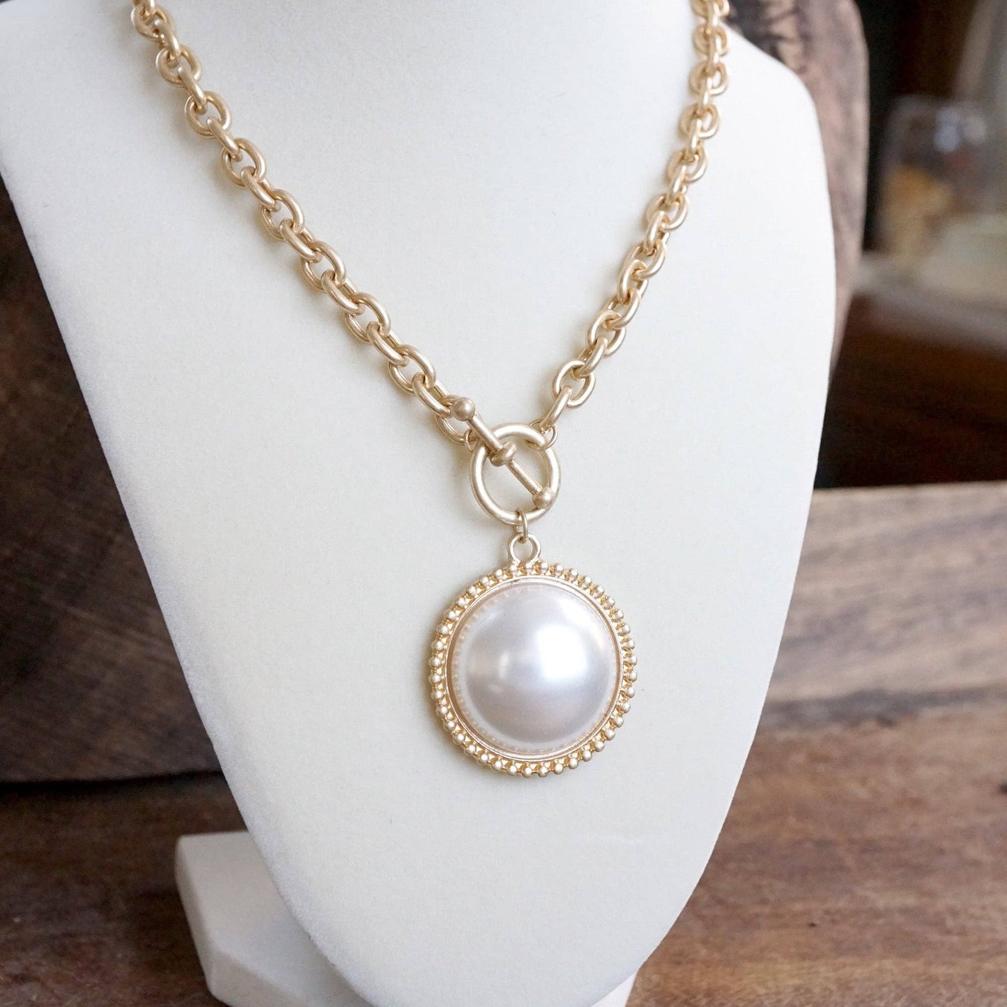 Pearl Statement Chain Necklace in Worn Gold Tone