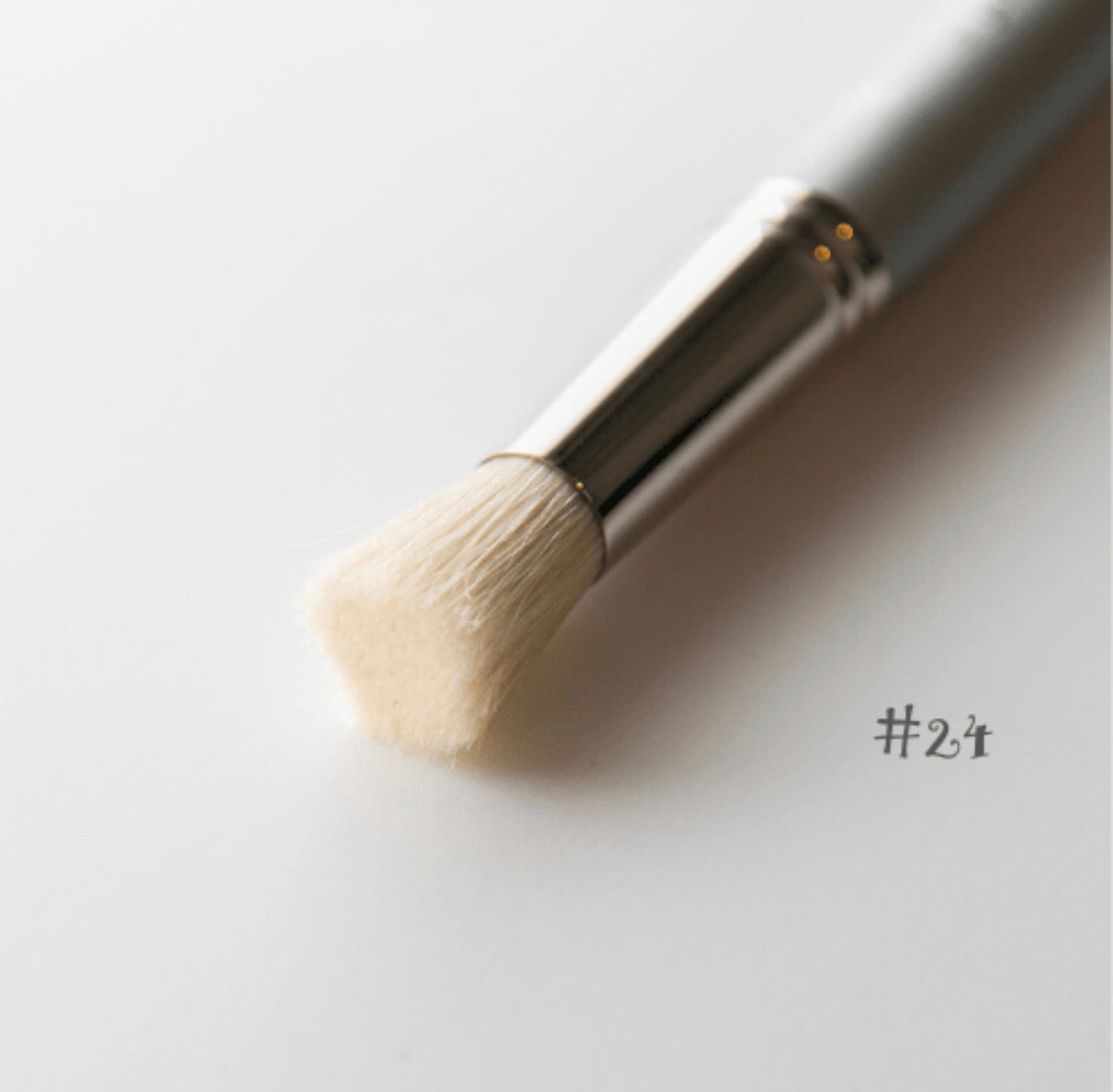 JRV Stencil Brush #24